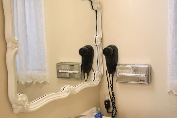 Room 28 of 88