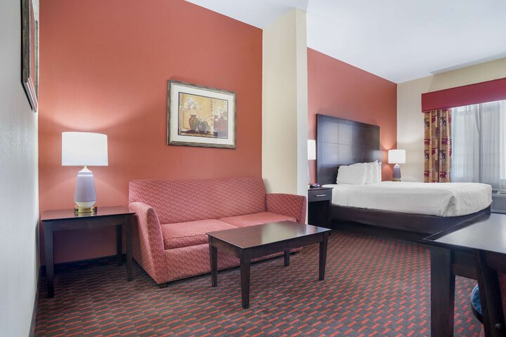 Room 15 of 37