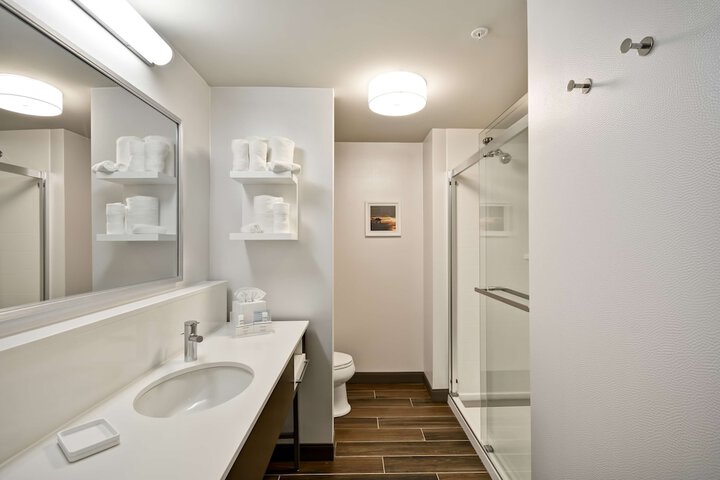 Hampton Inn Livonia Detroit