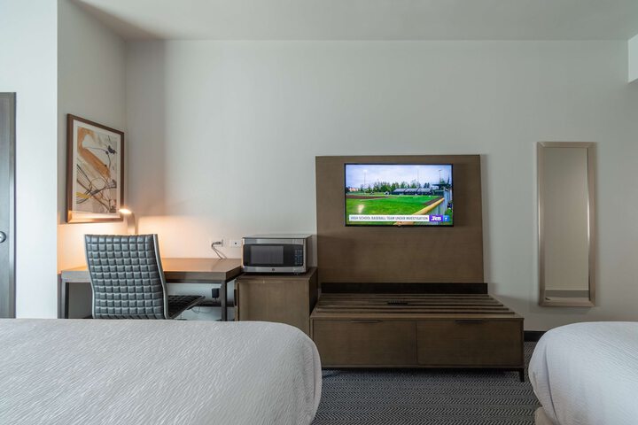 Room 13 of 33