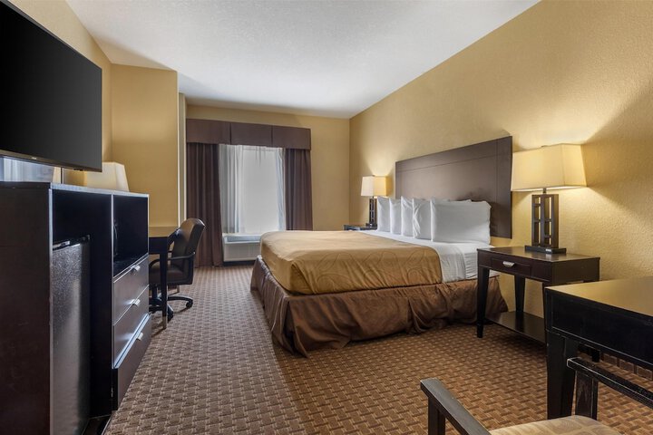 Best Western Bastrop Pines Inn