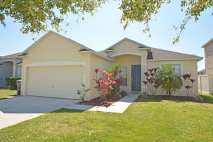 Rent a Villa Eagle Management Davenport