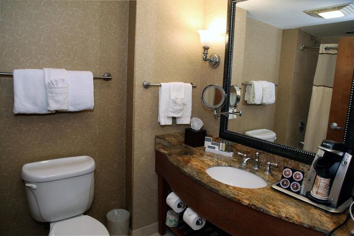 Room 18 of 28