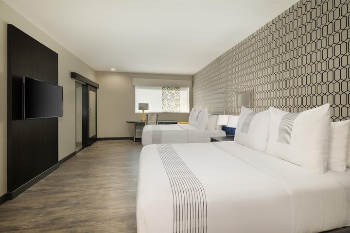 GLō Best Western Tulsa East Route 66