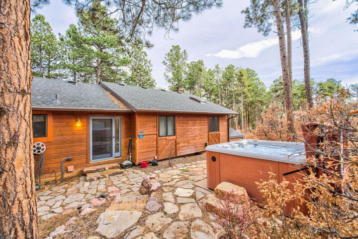 5BD Mountain Getawayhot Tub & Foosball