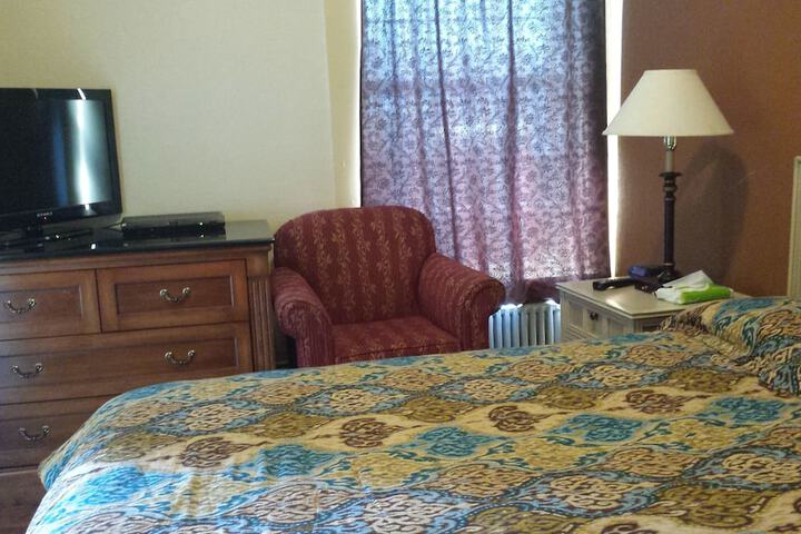Room 28 of 38