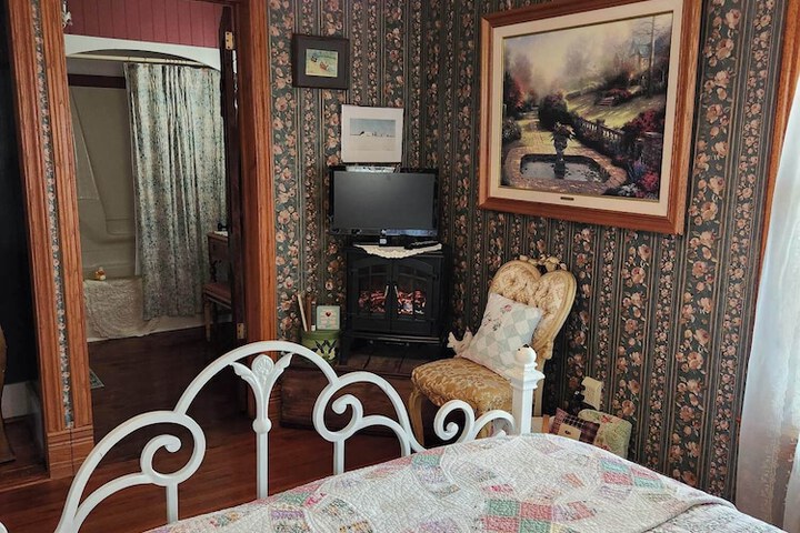 Room 19 of 47