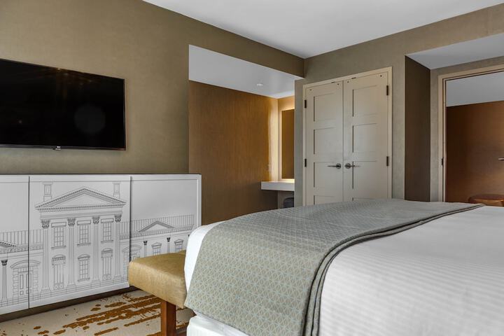 Room 80 of 133