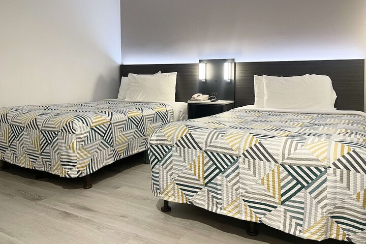 Room 15 of 23