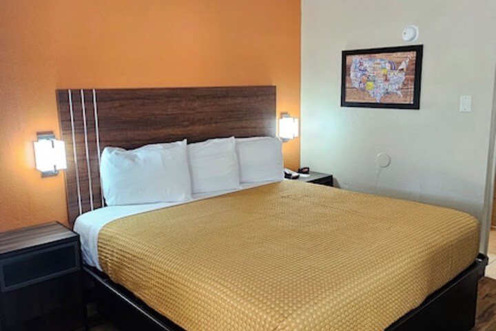 Room 37 of 41