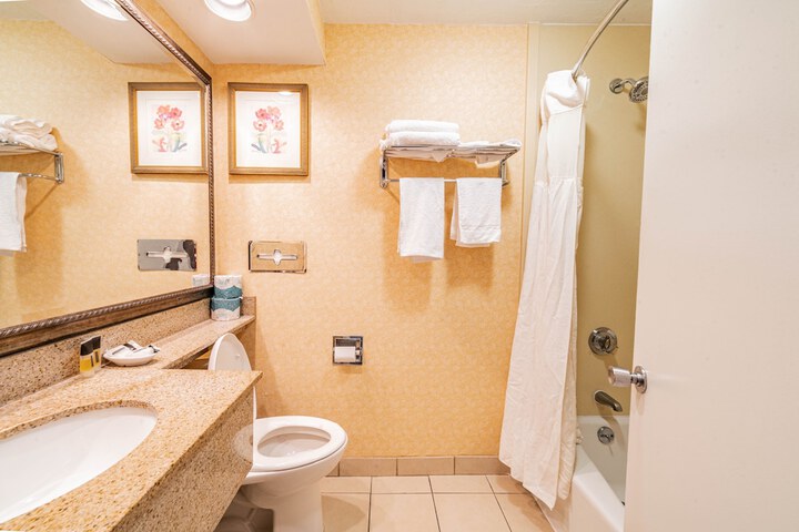 Room 10 of 39