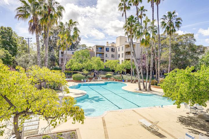 Tranquil Walnut Creek Condo w / Community Amenities