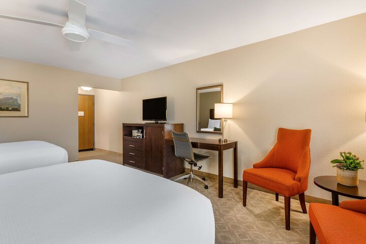 Room 26 of 63