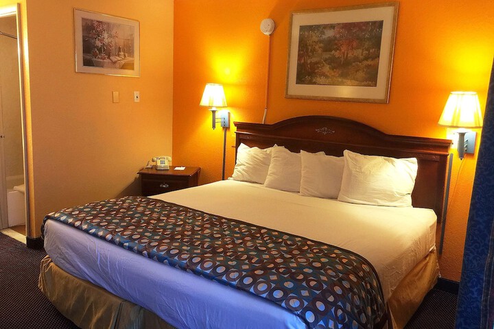 Room 8 of 31