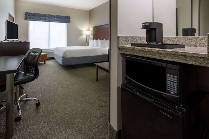 Room 31 of 60
