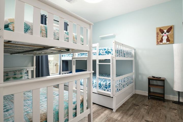 Sunrise Paradise 3 Bedroom Home by RedAwning