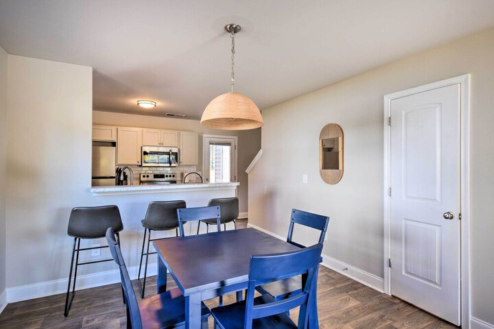 Greer Getaway w / Smart TV 1 Mi to Dtwn!