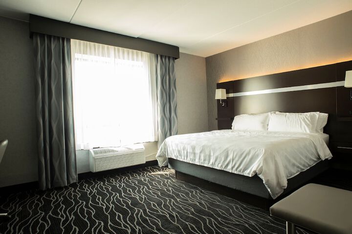 Holiday Inn & Suites - Joliet Southwest by IHG