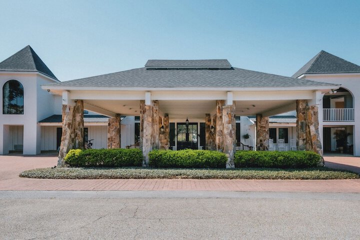 Gulf Hills Hotel & Resort