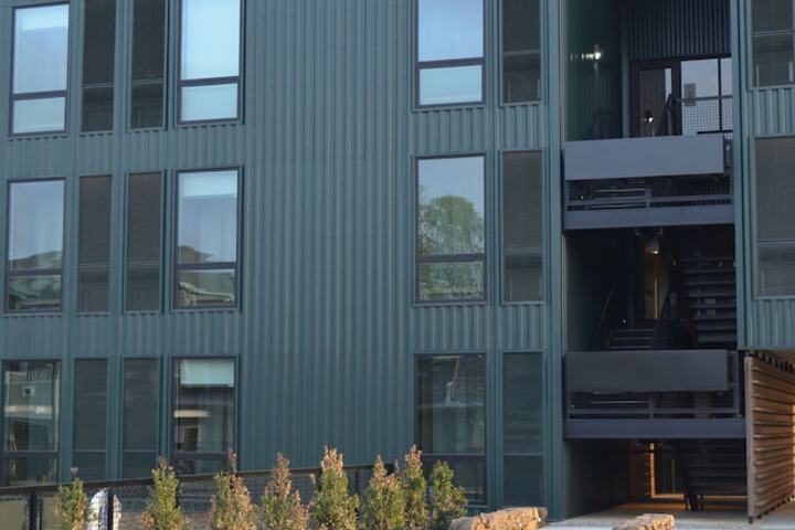 Stonebreaker Hotel