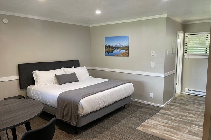 Room 14 of 21