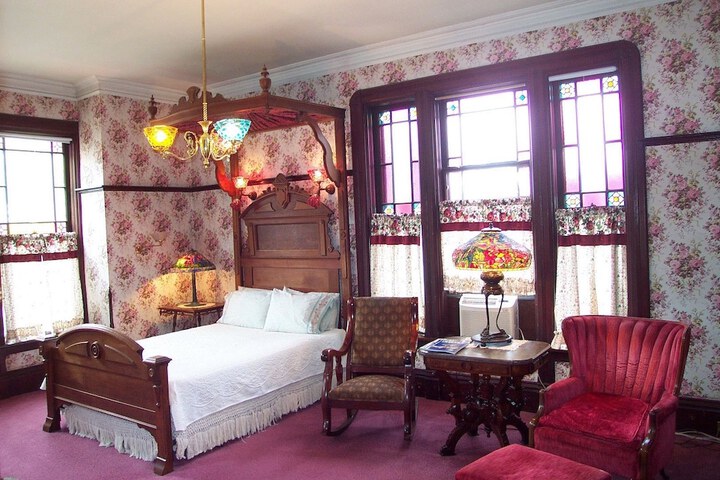 Room 18 of 42