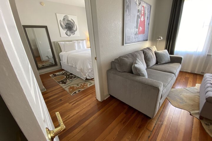 Room 53 of 65