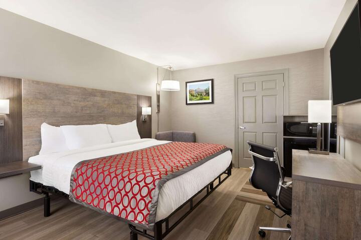 Room 15 of 41