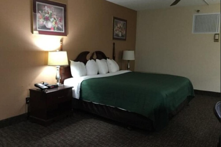 Room 29 of 66