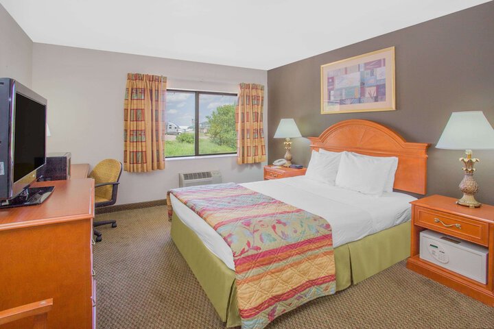 Room 44 of 102