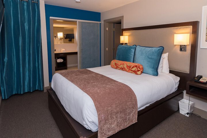 Room 15 of 38