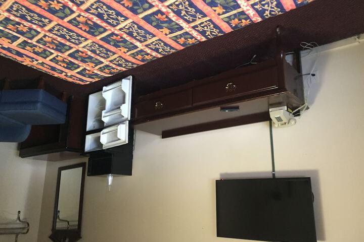 Room 17 of 22