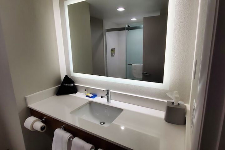 Room 19 of 62