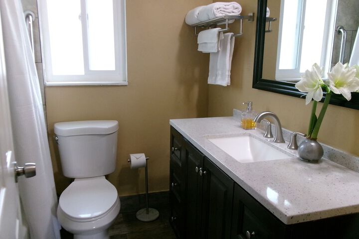 Room 15 of 32