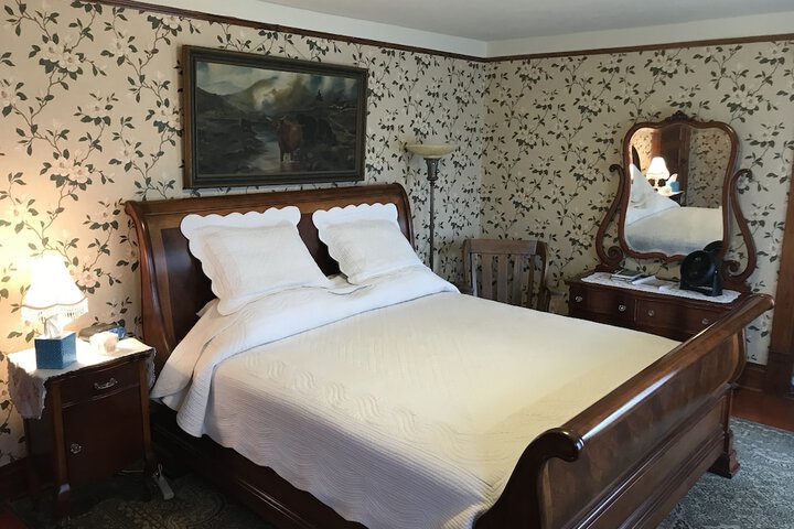 Room 33 of 47