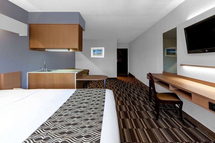 Room 26 of 49