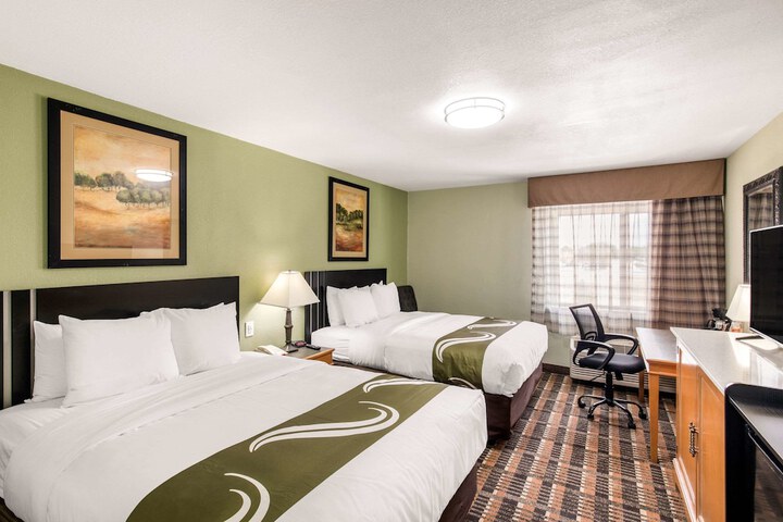 Room 34 of 67