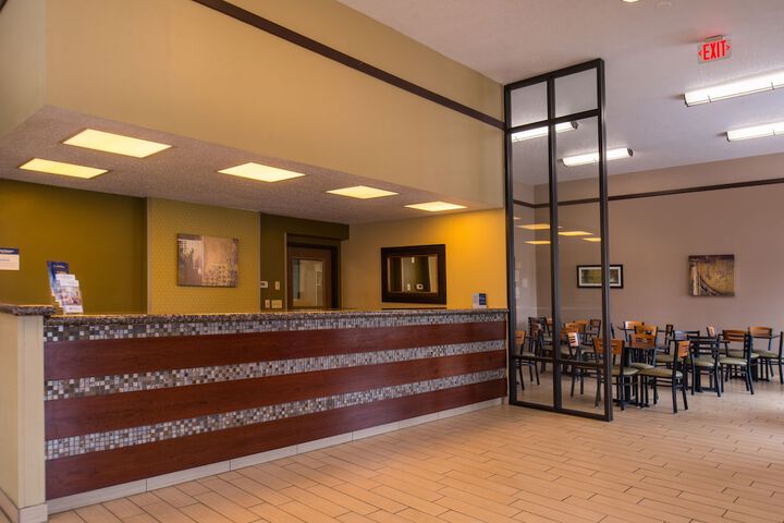 Hotel 5 of 82