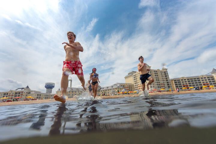Cedar Points Hotel Breakers