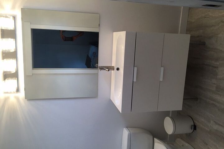 Room 19 of 34