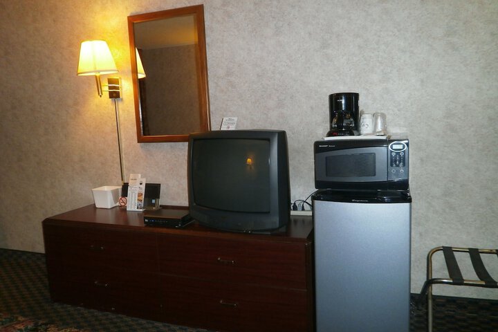 Richmond Inn & Suites
