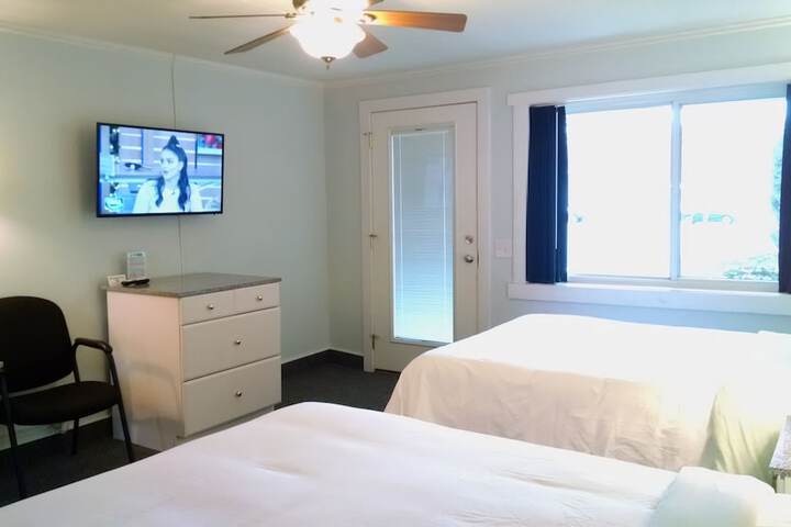 Room 11 of 27