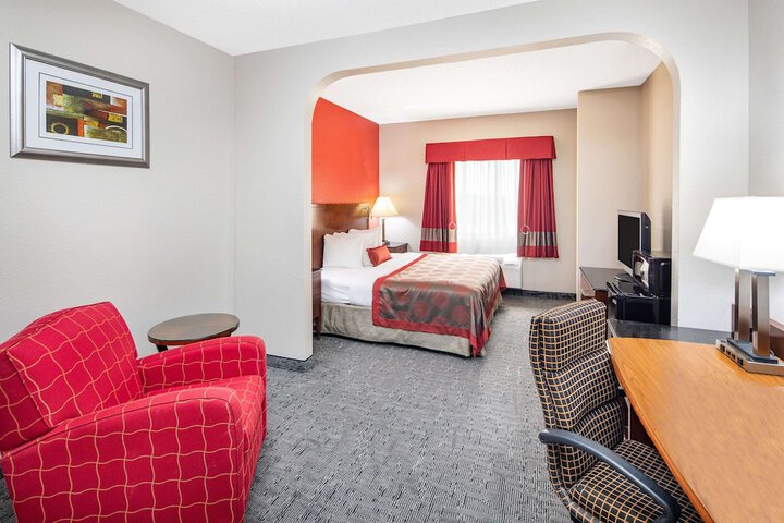 Room 8 of 15