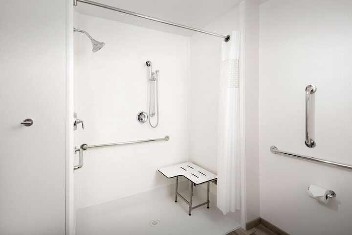 Room 8 of 26
