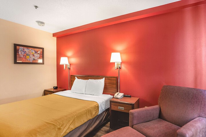Room 15 of 26