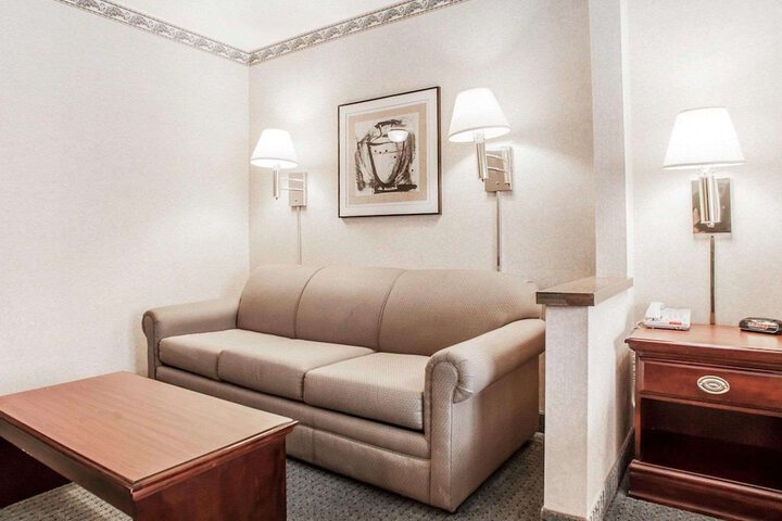 Room 14 of 28