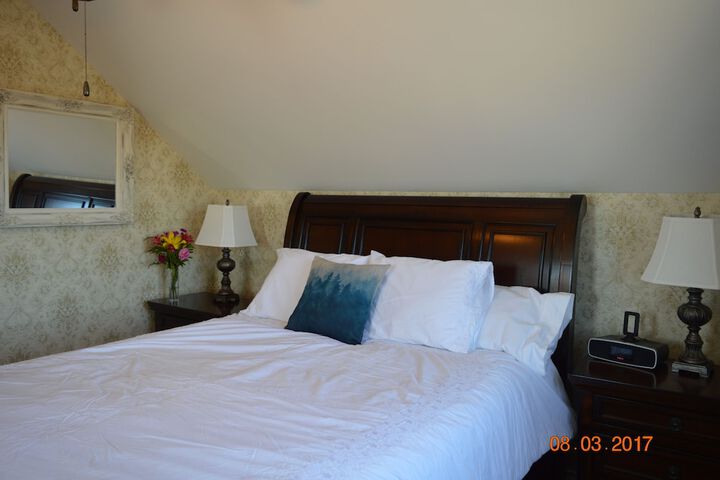 Wenzlers Landing Bed & Breakfast
