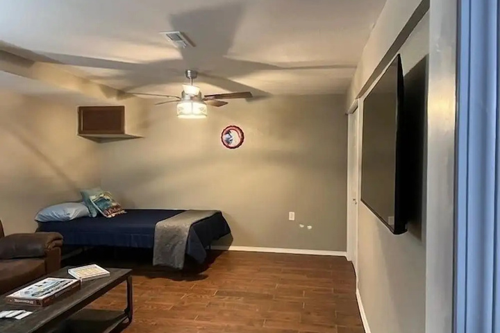 Waterfront Retreat at Rockaway With Fishing Dock 3 Bedroom Home by Redawning