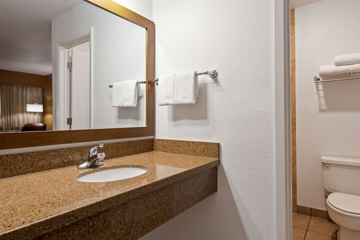Room 10 of 21