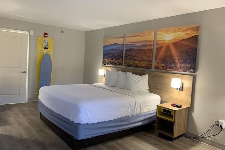 Days Inn by Wyndham Atlanta Stone Mountain